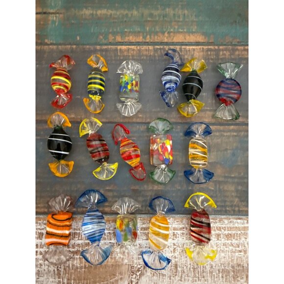 Art Glass 16 Pieces Of Wrapped Candy Sweets - Picture 1 of 6